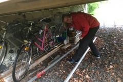 Monica tar hand om cyklar